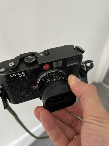 Square lens hood - lens, leica